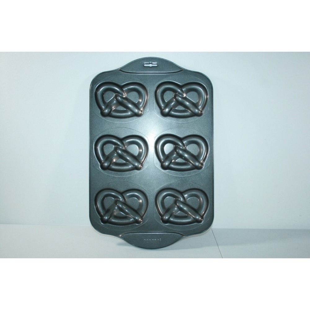 Norpro Nonstick‎ Pretzel Pan Baking Cooking Sheet #3988 Makes 6 Pretzels